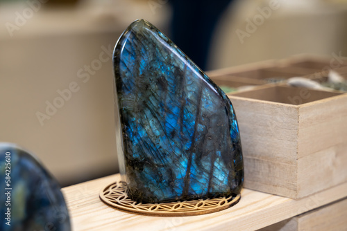 Obraz na płótnie belle pierre en labradorite bleutée