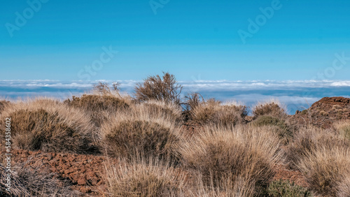 Im Teide- Nationalpark auf Teneriffa Panorama- Aufnahme vom Wolkenmeer in der Caldera 