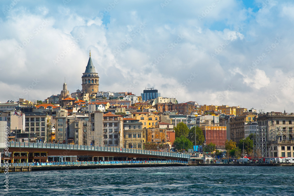 Obraz premium View of the famous fourteenth-century Galata Tower and Galata Bridge - Istanbul - Turkey