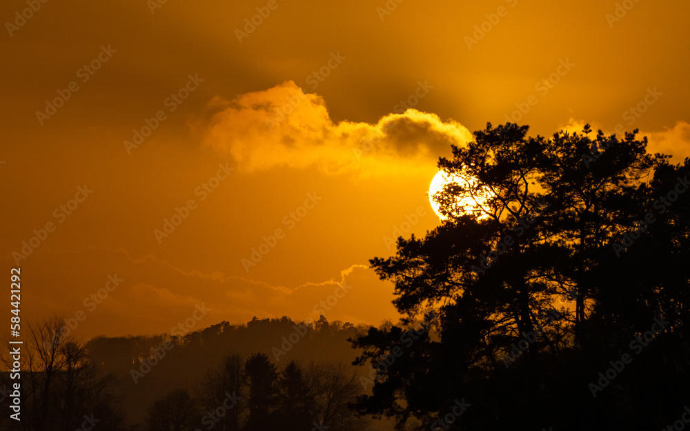Fototapeta premium Ein schöner Sonnenuntergang 