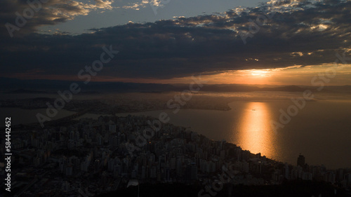 Paisagem Urbana Cidade Florianopolis Centro Trindade Itacorubi Beira Ilha Mar Baía Norte Morro da Cruz Prédios Arquitetura Engenharia Urbanismo Santa Catarina Por do Sol Drone Aérea  photo