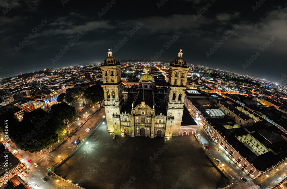 Catedral Basílica de Puebla, Nocturna.