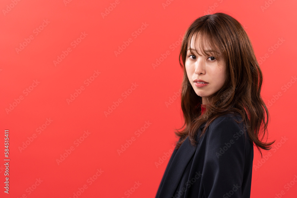 ジャケットを着た女性 ジャケットを着た女性