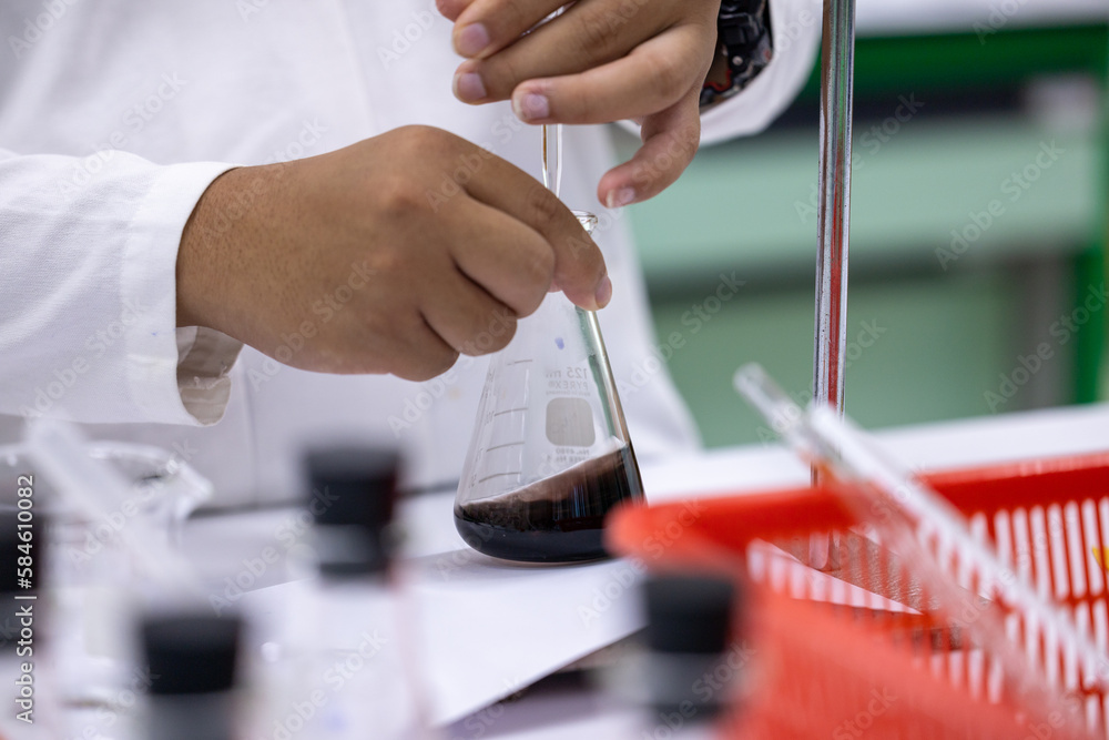 Titration method for determining salt iodate and salt iodide content in