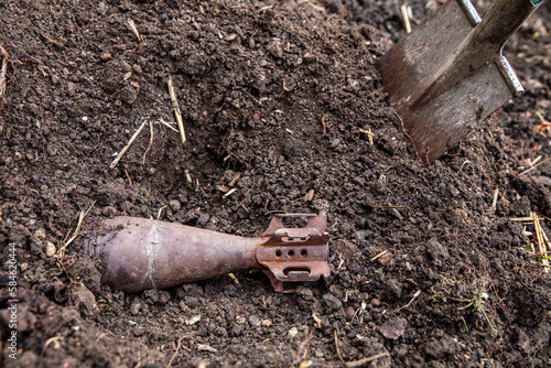 Valokuva accidental discovery of a bomb or grenade in the earth