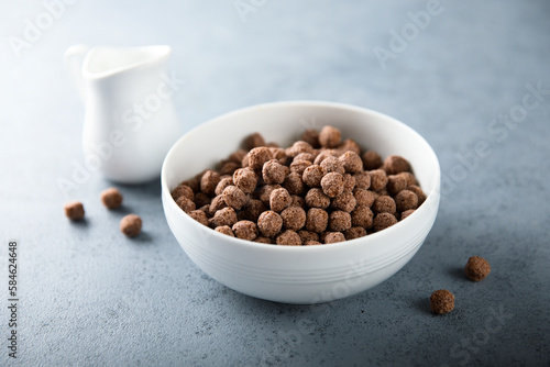 Fototapeta Naklejka Na Ścianę i Meble -  Delicious breakfast cereals with chocolate