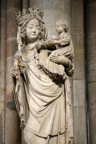 Virgin Mary statue at Notre Dame cathedral, Paris, France. © Julian