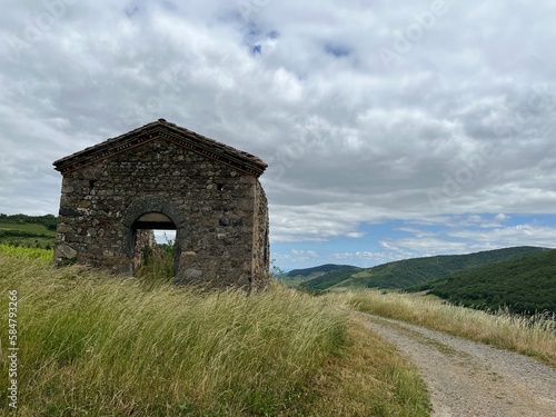 Obraz na płótnie Maison abandonnée à la campagne w salonie