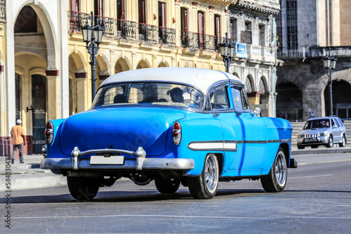 Wunderschöner blauer Oldtimer auf Kuba (Karibik) © Bittner KAUFBILD.de