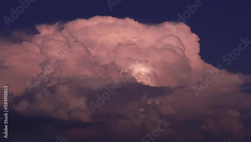 雷雲のタイムラプス