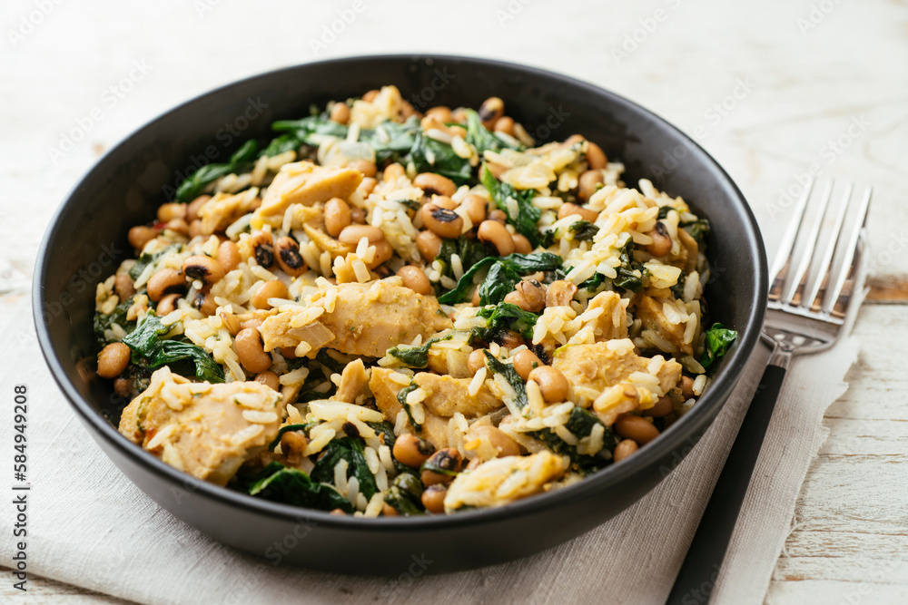 Black-eyed Peas, Rice, Spinach and Vegan Chickun Black-eyed Peas, Rice, Spinach and Vegan Chickun
