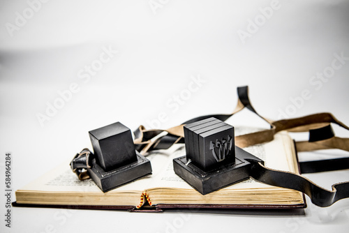Jewish ritual objects, prayer vestments, Tefillin on torah