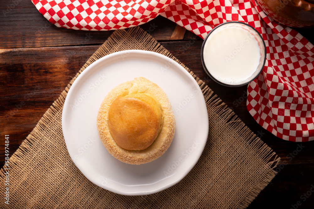 Ojo de Buey. Also known as Ojo de Pancha, it is one of the traditional