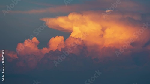 夕焼けの雲のタイムラプス