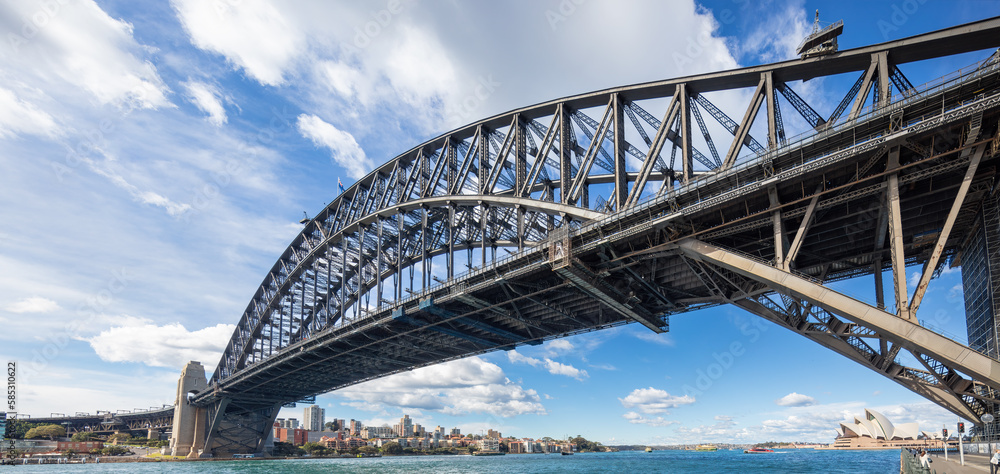 Fototapeta premium View of the famous Sydney Harbour Bridge in NSW Australia