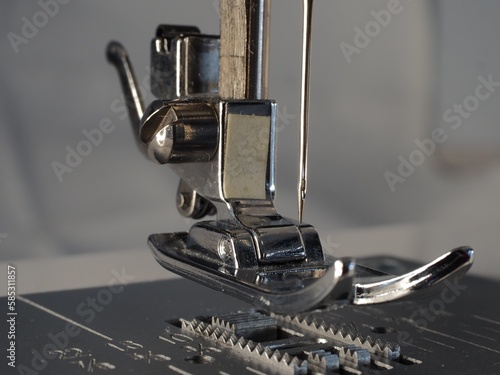 Foto Macro de aguja de metal de máquina de coser