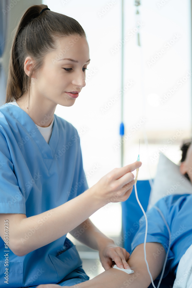 Doctor nurse took the syringe patient One hand take a cotton swab alcohol wipe clean at the crook. Doctor nurse took the syringe patient One hand take a cotton swab alcohol wipe clean at the crook.