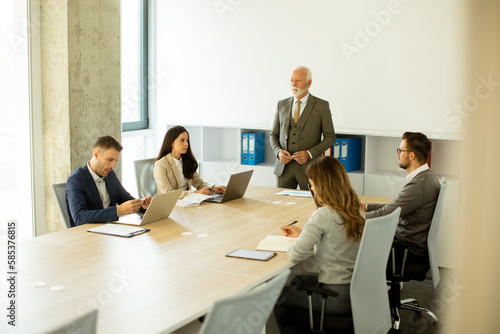 Businesspeople working in t...