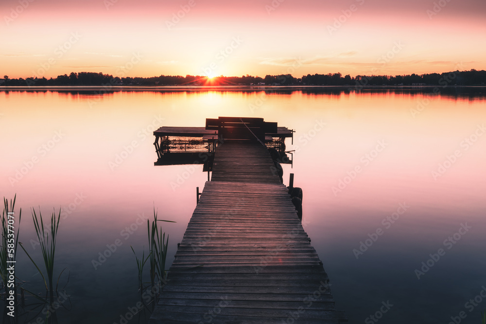 Obraz premium sunrise over the lake