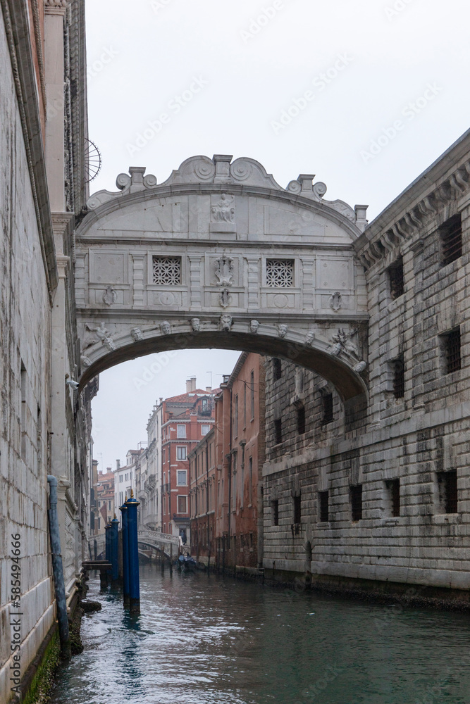 Bridge of Sighs, enclosed bridge in Venice, Italy, connecting the New Prison (Prigioni Nuove) to the interrogation rooms in the Doge's Palace. One of the most romantic and famous bridges in Venice.