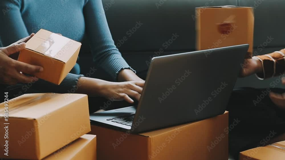Entrepreneurs Small Business SME Independent men work at home Use smartphones and laptops for commercial checking, online marketing, packing boxes, SME sellers, concept, e-commerce team, online sales Entrepreneurs Small Business SME Independent men work at home Use smartphones and laptops for commercial checking, online marketing, packing boxes, SME sellers, concept, e-commerce team, online sales