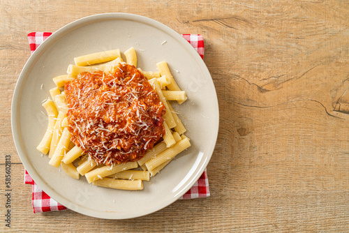 rigatoni pasta with pork bolognese sauce