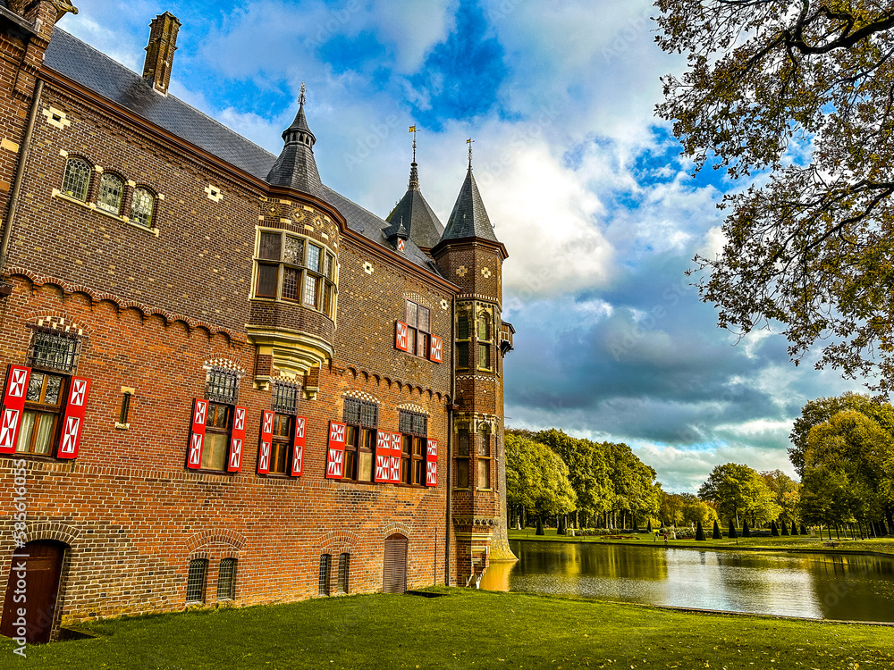 Obraz premium Castle De Haar or Kasteel de haar in Utrecht, Netherlands