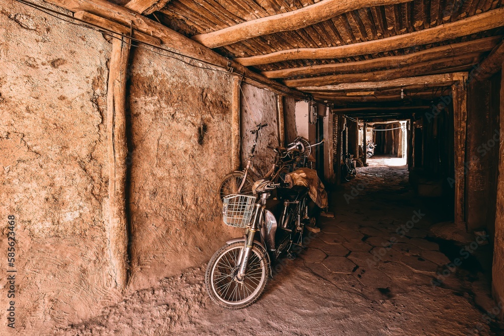 The dilapidated and long-standing Folk Houses on Hathpace in Kashgar, Xinjiang The dilapidated and long-standing Folk Houses on Hathpace in Kashgar, Xinjiang