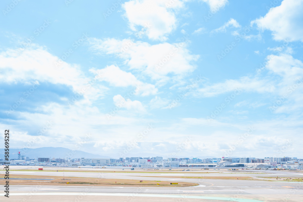福岡空港と福岡の街並み Stock Photo Adobe Stock