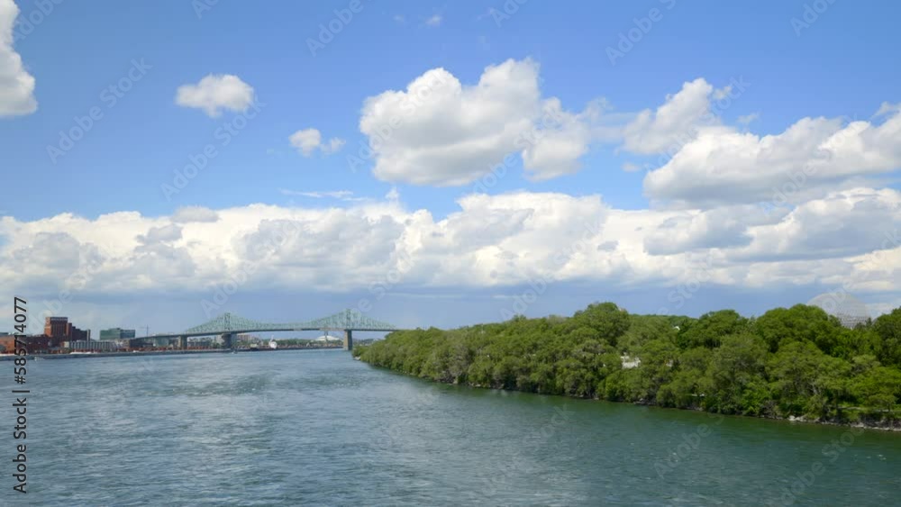 Breathtaking Views of Montreal's Downtown Skyline and St. Lawrence River Waterfront Breathtaking Views of Montreal's Downtown Skyline and St. Lawrence River Waterfront