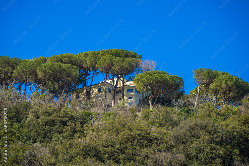 Villa sur une colline à Castel Gondolfo en Italie