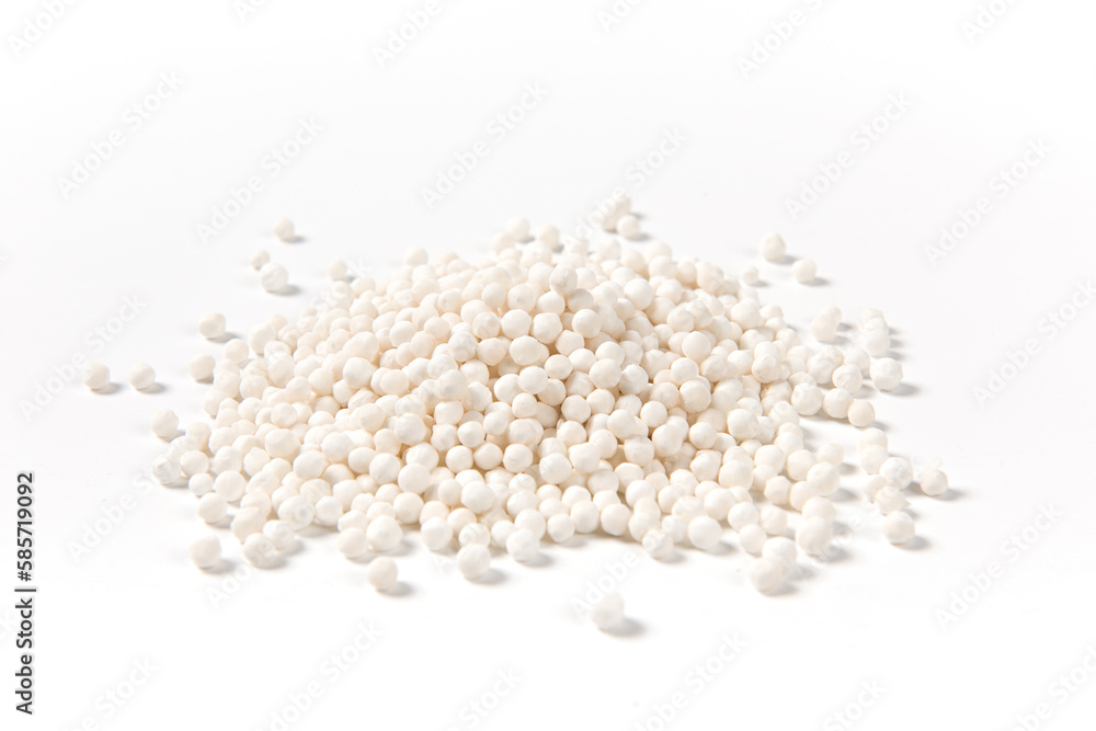 white sago pearls or sago balls isolated on white background. - obrazy, fototapety, plakaty 