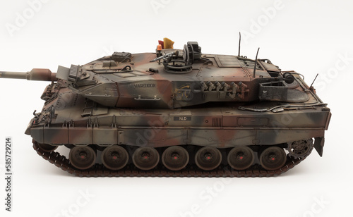German Leopard 2A6 Main Battle Tank 1 35 scale model