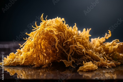 Murais de parede Golden dried Sea Moss, healthy food supplement rich in minerals and vitamins used for nutrition and health