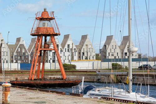 Entre ville et port - darse portuaire à Dunkerque photo