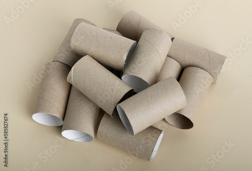 Empty toilet paper rolls. Paper tubes © Bojanikus