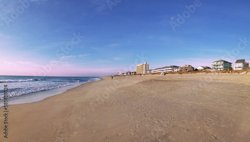 Oceant front beach houses and hotels in Carolina Beach, NC