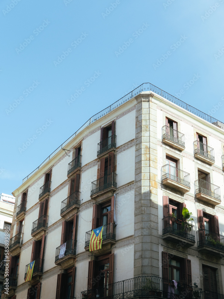 barcelona's windows 