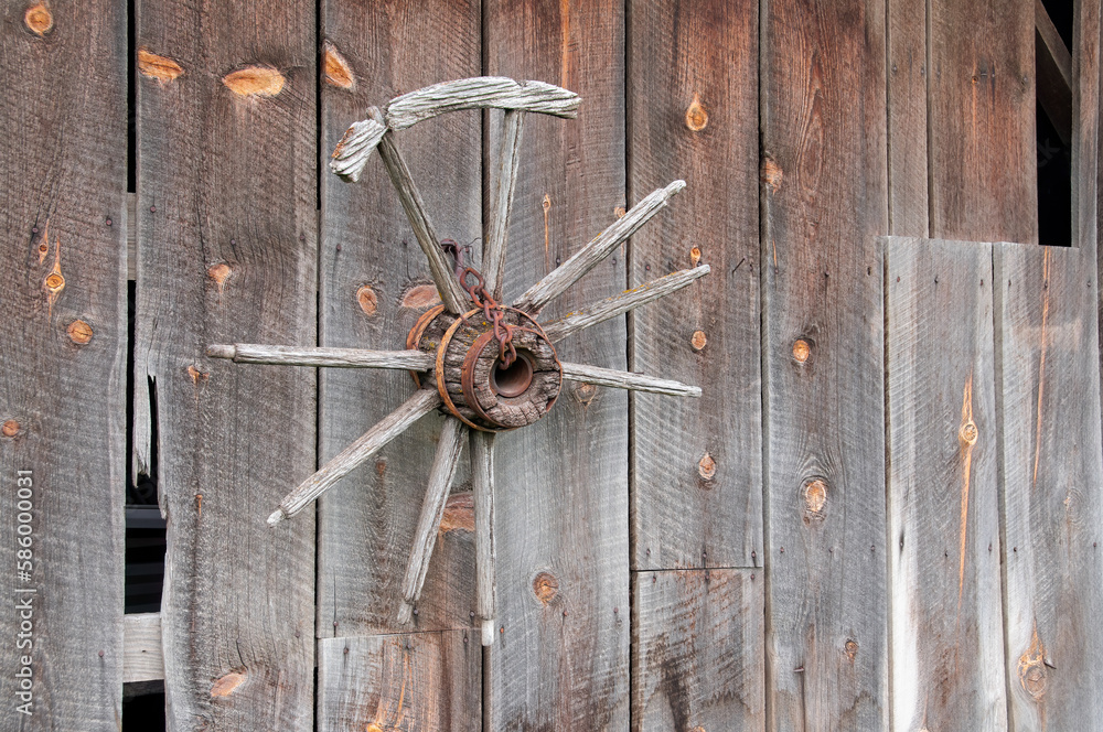 Fotografie Wooden Wheel Decoration