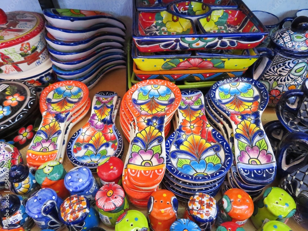 traditional mexican tiles-talavera dishes in a market