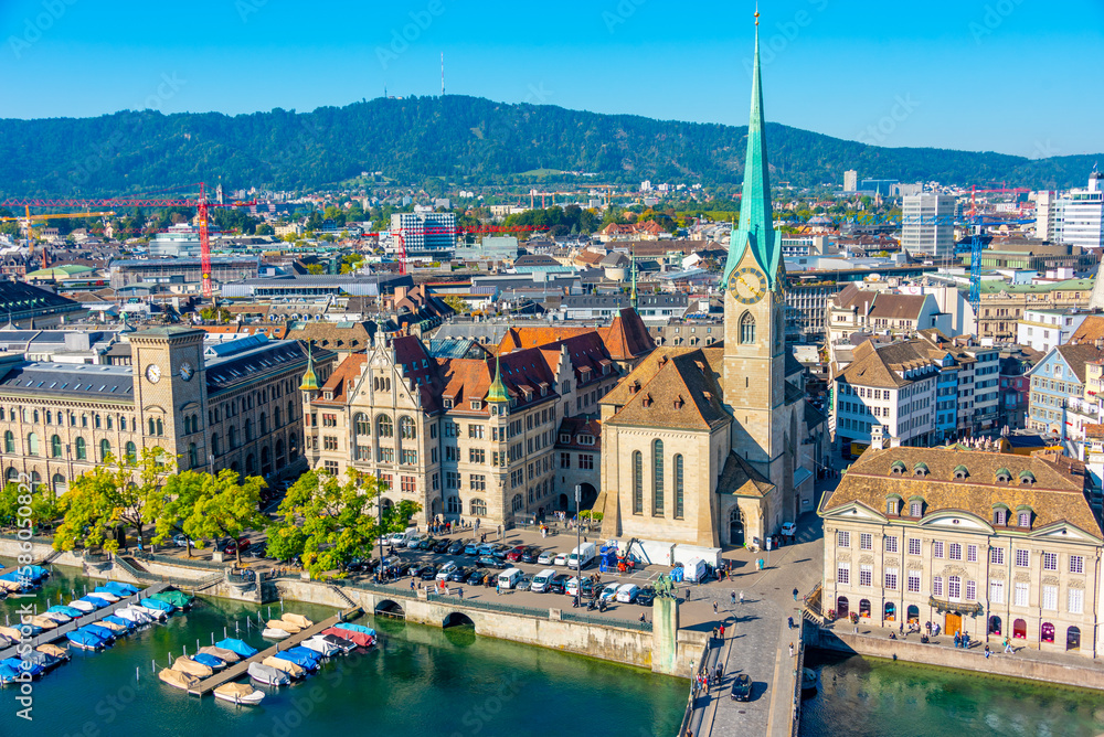 Φωτογραφία Panorama of Fraumuenster church and in Zuerich, Switzerland