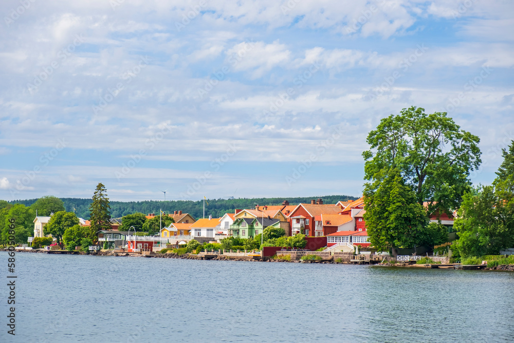 Ταπετσαρία Houses with lake view on the lakeshore