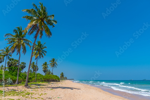 Fototapeta Naklejka Na Ścianę i Meble -  Sunny day at Nilaveli beach at Sri Lanka