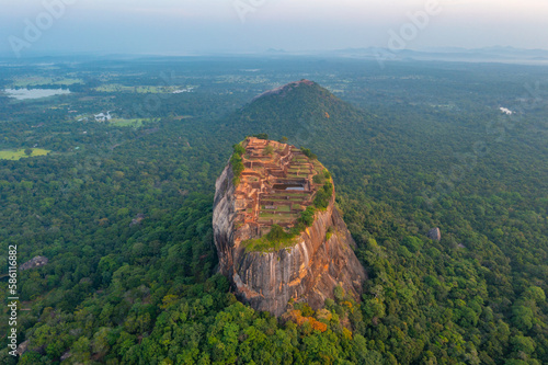 Fotografía Sunrise aerial view of Sigiriya rock fortress in Sri Lanka