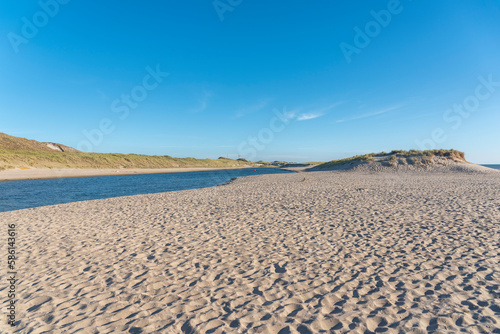 Lagune am Strand von Schoorl - Camperduin. Provinz Nordholland in den Niederlanden