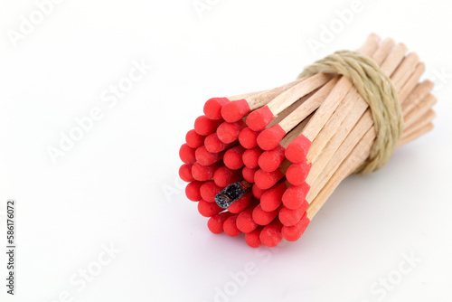 Foto Streichhölzer zusammengebunden