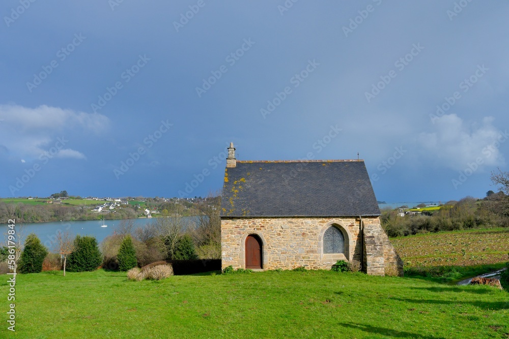 La petite chapelle Saint-Votrom de Trédarzec en Bretagne - France