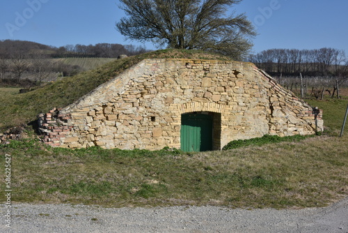 Weinkeller in der Nähe von Prellenkirchen, Österreich, 16.03.2023 photo