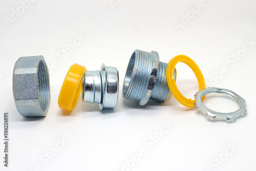 Foto The steel cable gland is separated. 2
