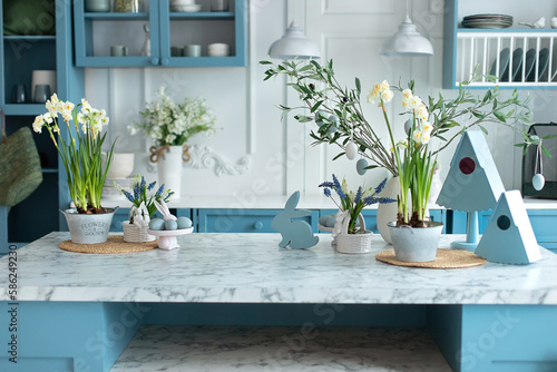 Canvas Print Stylish cuisine with flowers in vase